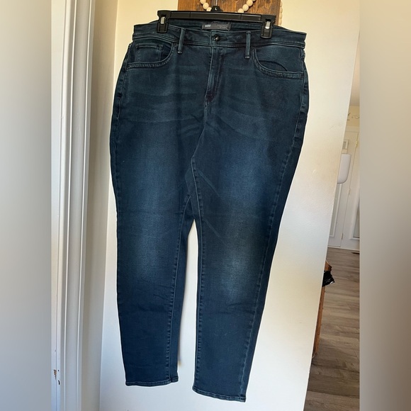 Levi’s 512 Perfectly Shaping Stretch Skinny High Rise Blue Jeans Women’s Sz 18W - Picture 1 of 17